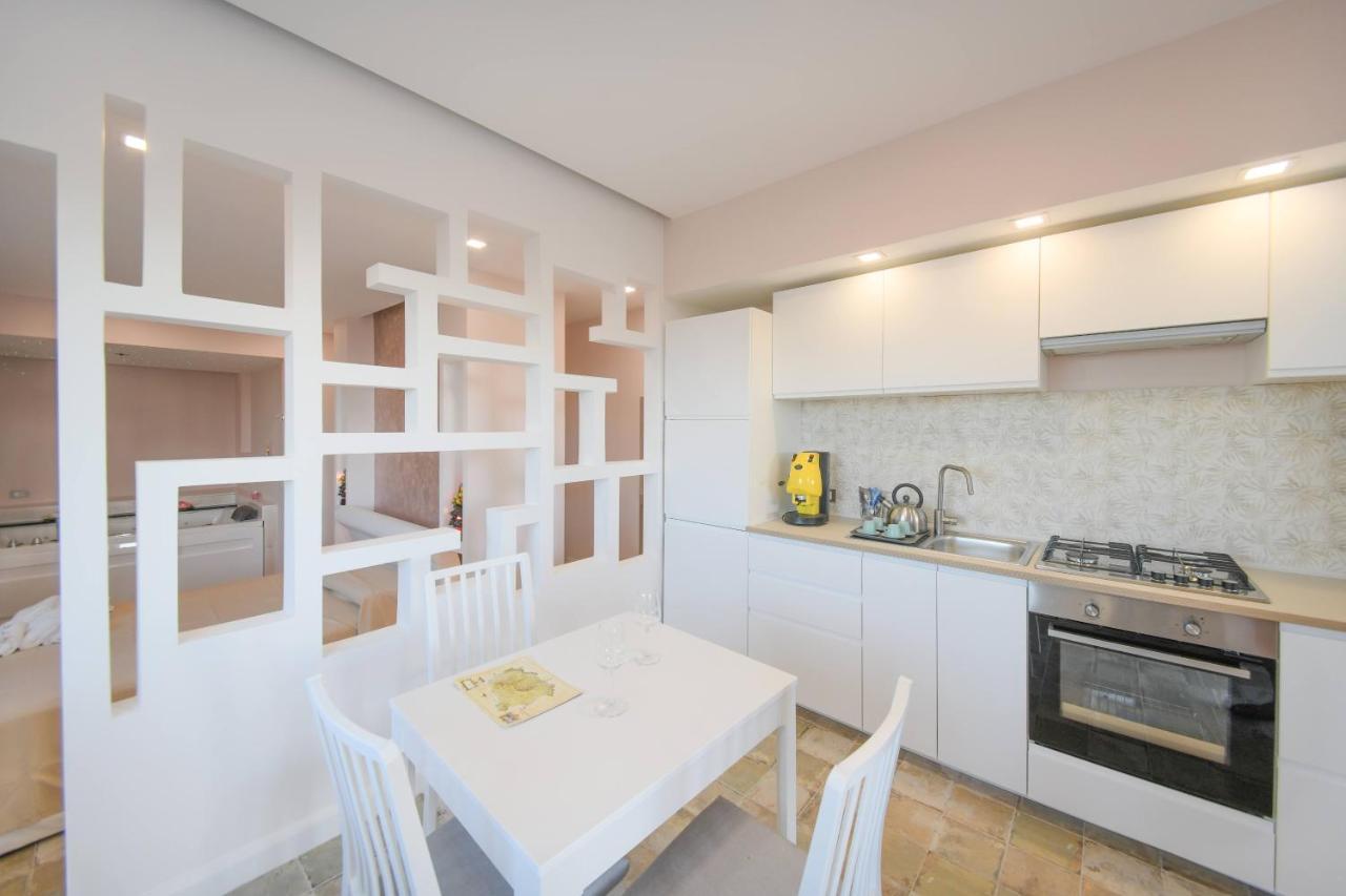 Belgodere di Mezzavia Apartments Lacco Ameno  Esterno foto
